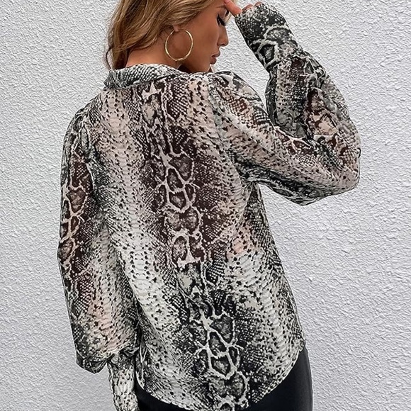 Envy Me Button Up Long Sleeve Blouse - Picture 3 of 5